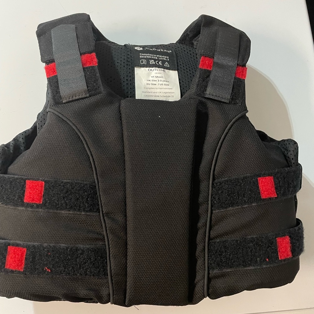 Charles Owen Airowear Outlyne II Vest - Size: Kids - Y1